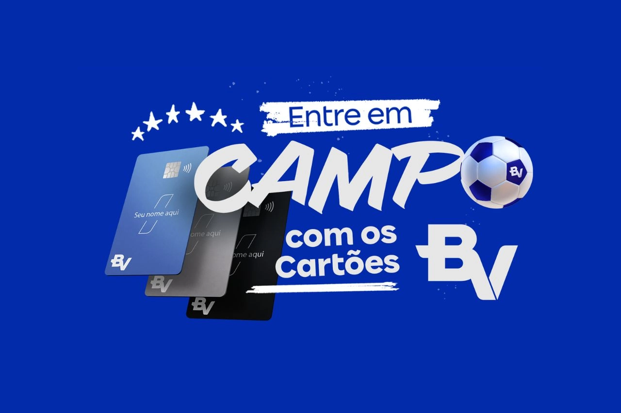 Banner escrito “Entre em campo com os cartões BV” com fundo azul, 3 cartões BV e uma bola de futebol.