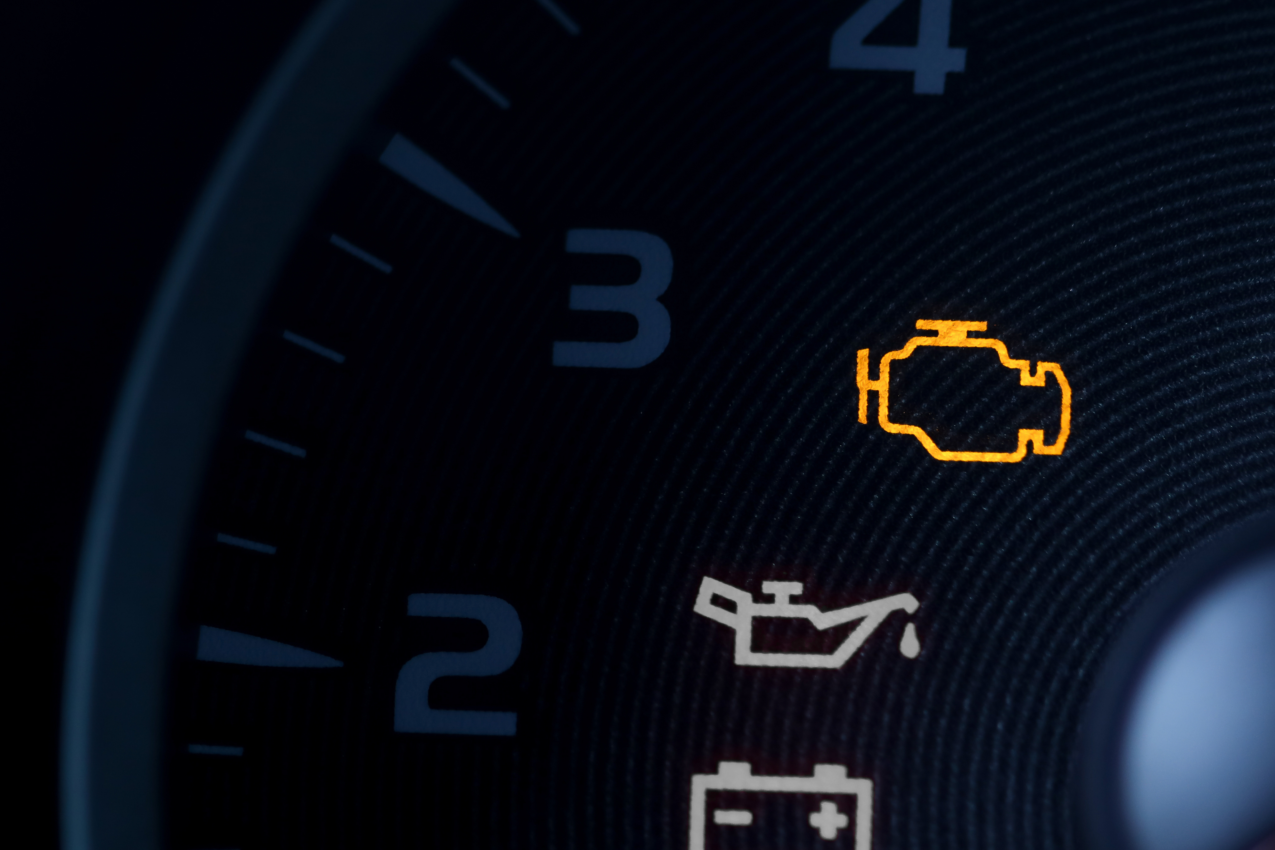 painel do carro com luzes acesas