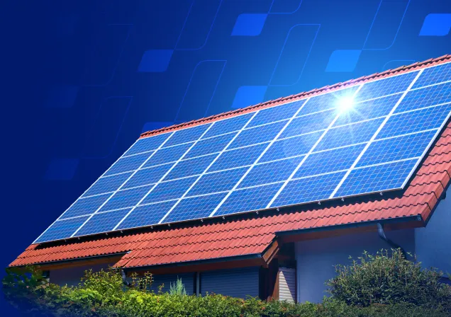 Imagem do telhado de uma casa com algumas placas de energia solar.