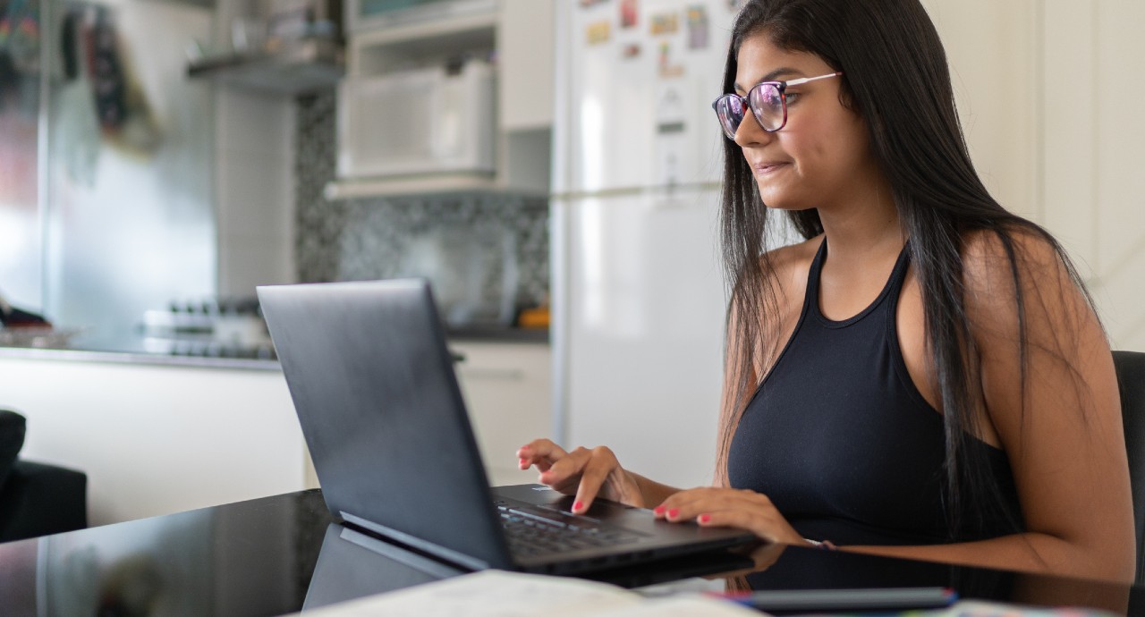 Como vender online e ganhar dinheiro de forma fácil e segura