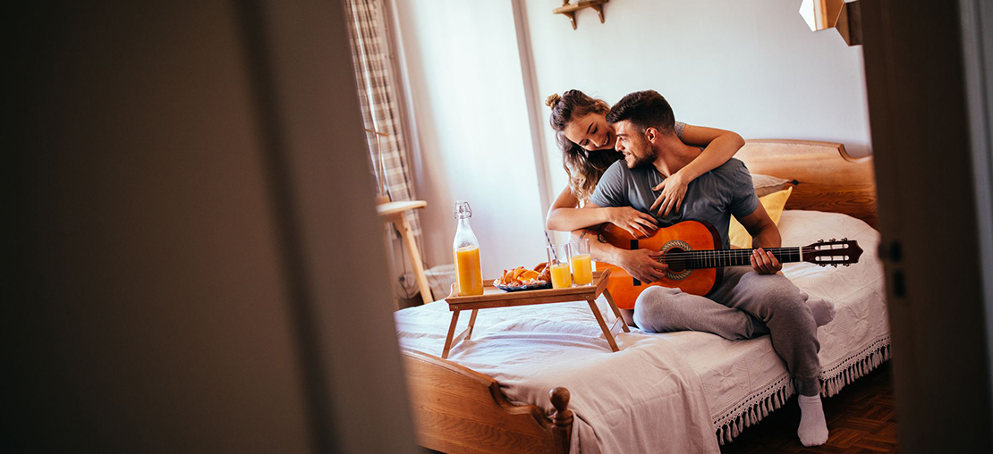 Como comemorar o Dia dos Namorados em casa sem gastar muito?